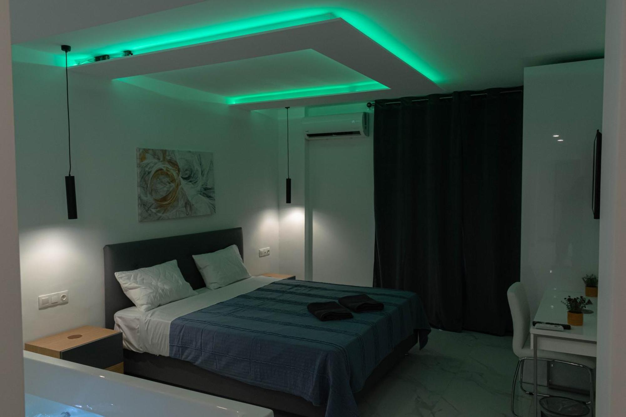 Athens Jacuzzi Apartment Ngoại thất bức ảnh
